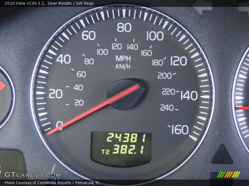 Silver Metallic / Soft Beige 2010 Volvo XC90 3.2