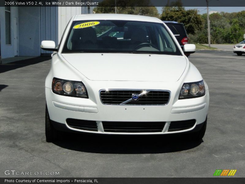 Ice White / Dark Beige/Quartz 2006 Volvo V50 2.4i