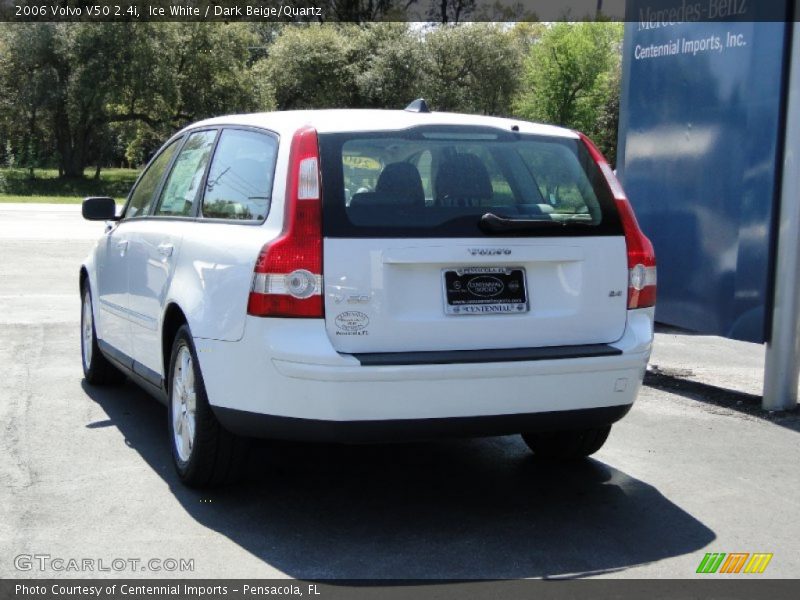 Ice White / Dark Beige/Quartz 2006 Volvo V50 2.4i