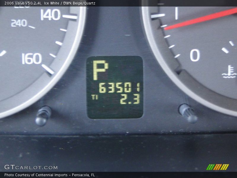 Ice White / Dark Beige/Quartz 2006 Volvo V50 2.4i
