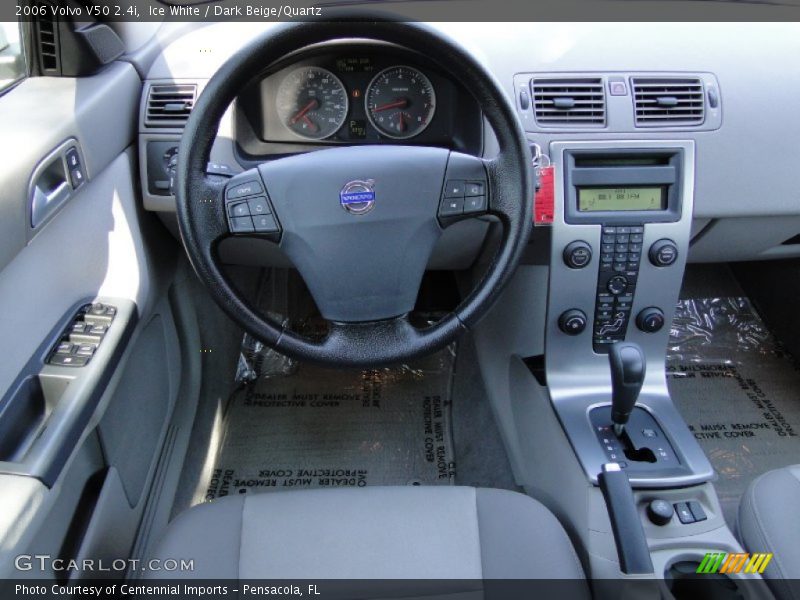 Dashboard of 2006 V50 2.4i