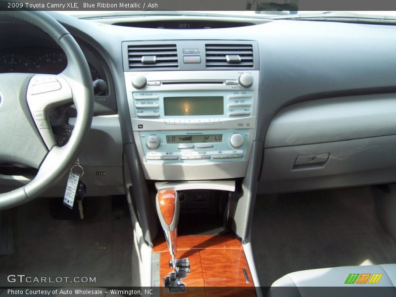 Blue Ribbon Metallic / Ash 2009 Toyota Camry XLE