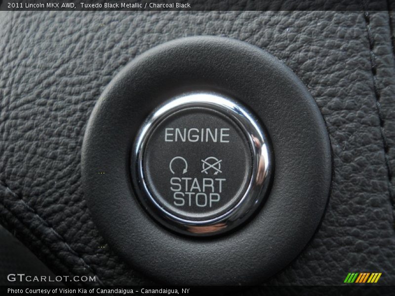 Tuxedo Black Metallic / Charcoal Black 2011 Lincoln MKX AWD