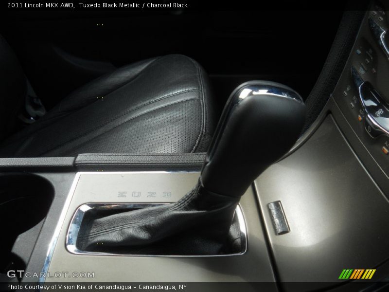 Tuxedo Black Metallic / Charcoal Black 2011 Lincoln MKX AWD