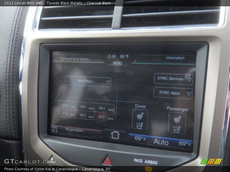 Tuxedo Black Metallic / Charcoal Black 2011 Lincoln MKX AWD