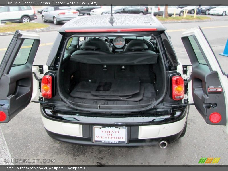 Pepper White / Black/Grey 2009 Mini Cooper Clubman