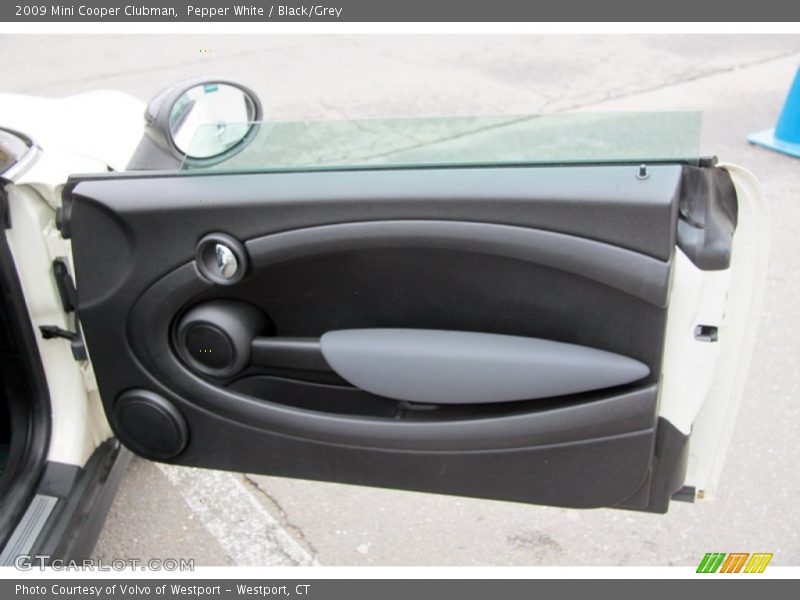 Pepper White / Black/Grey 2009 Mini Cooper Clubman