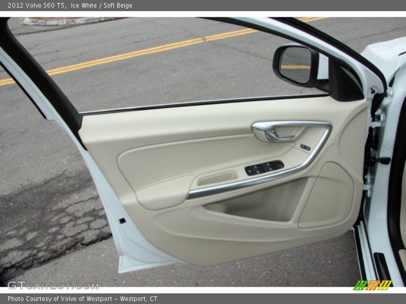 Ice White / Soft Beige 2012 Volvo S60 T5