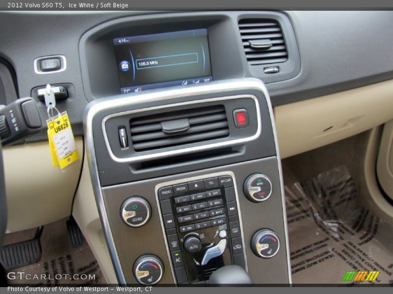 Ice White / Soft Beige 2012 Volvo S60 T5