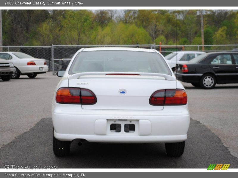 Summit White / Gray 2005 Chevrolet Classic