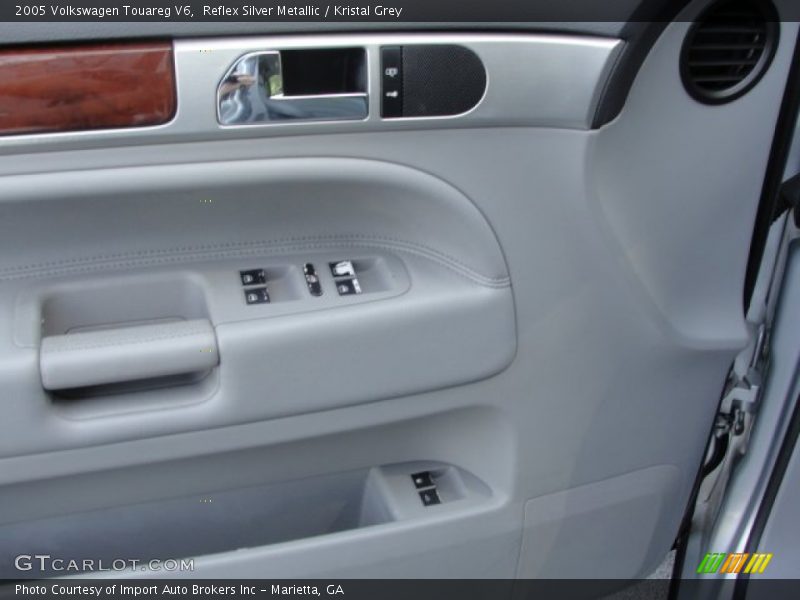 Door Panel of 2005 Touareg V6