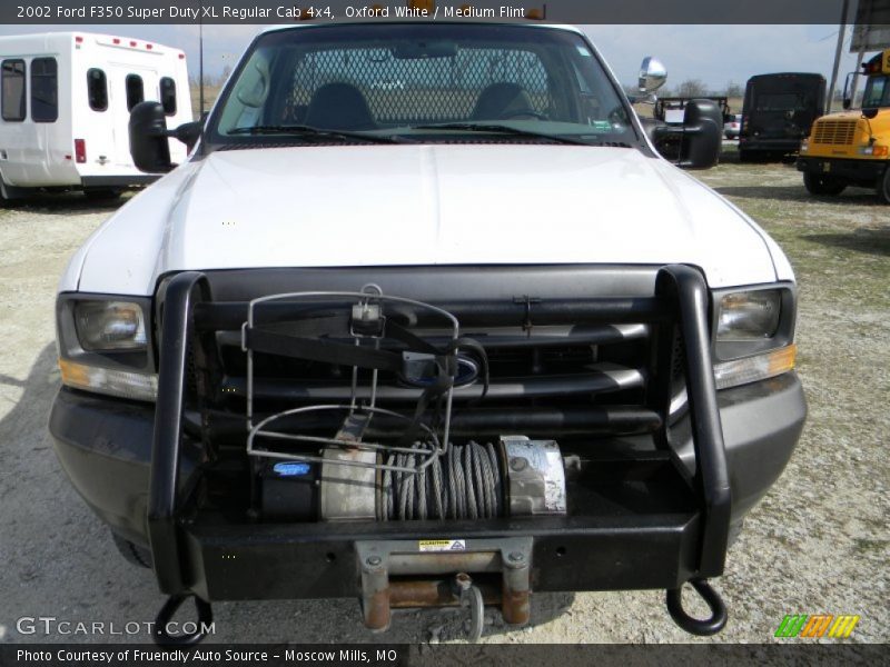 Oxford White / Medium Flint 2002 Ford F350 Super Duty XL Regular Cab 4x4