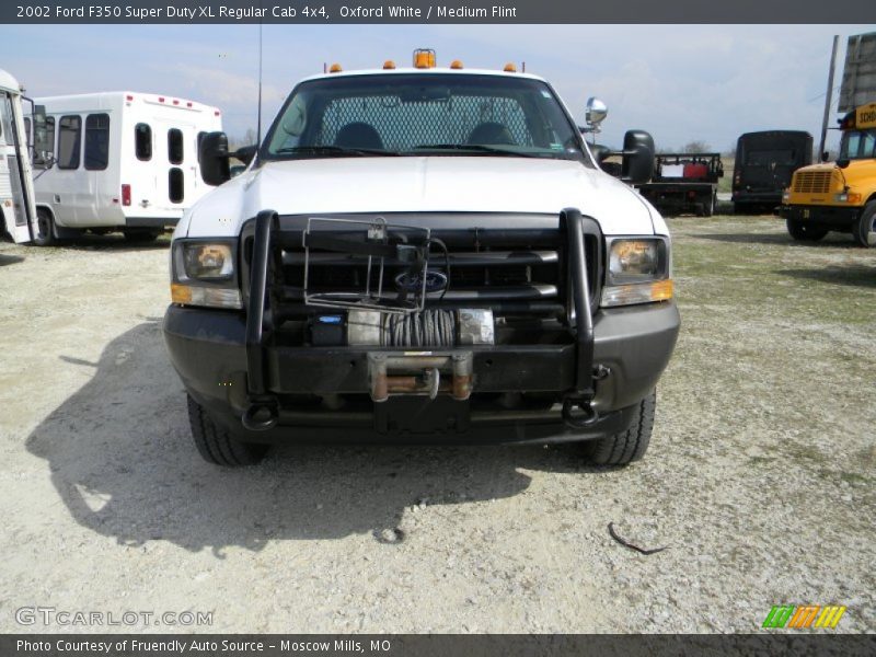 Oxford White / Medium Flint 2002 Ford F350 Super Duty XL Regular Cab 4x4