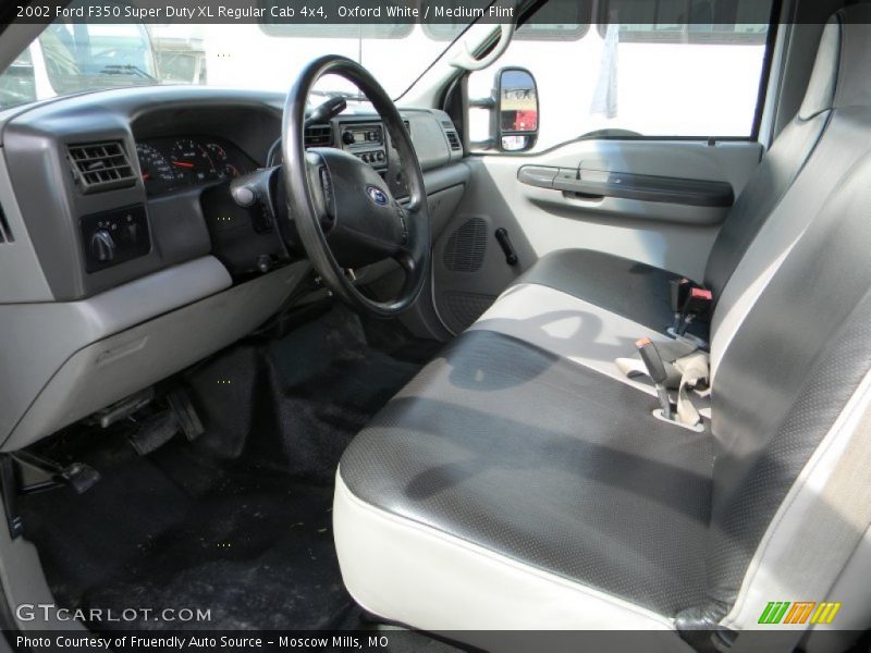 Oxford White / Medium Flint 2002 Ford F350 Super Duty XL Regular Cab 4x4