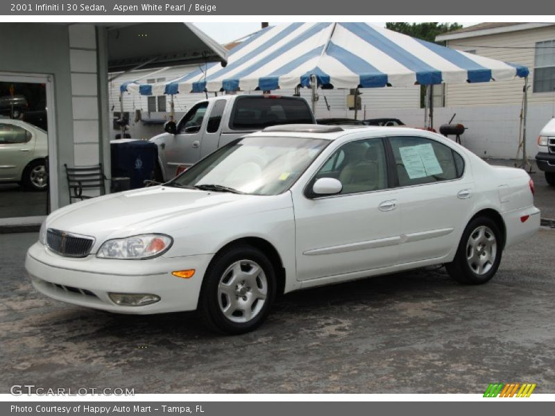Aspen White Pearl / Beige 2001 Infiniti I 30 Sedan