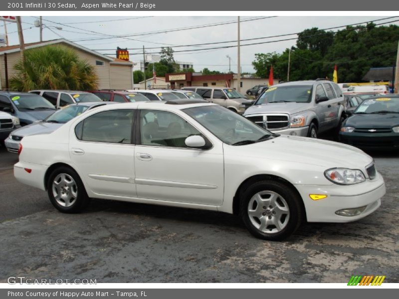 Aspen White Pearl / Beige 2001 Infiniti I 30 Sedan