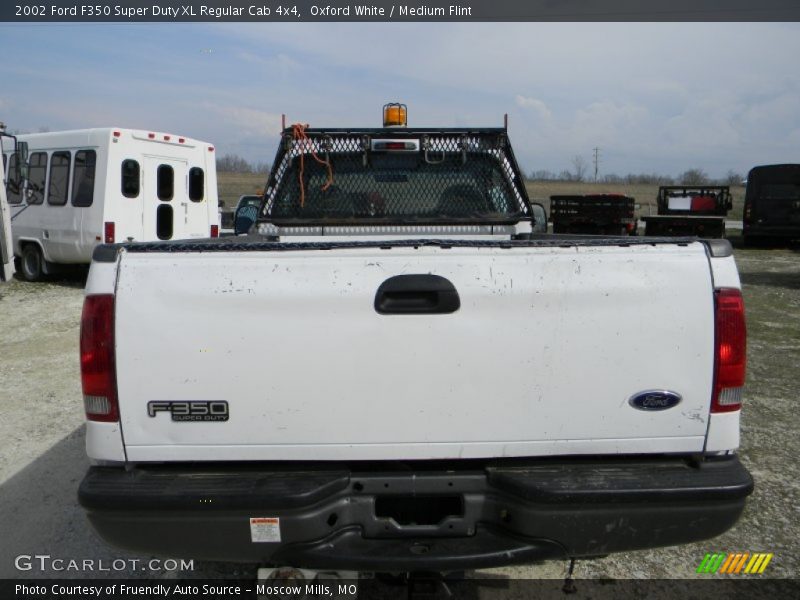 Oxford White / Medium Flint 2002 Ford F350 Super Duty XL Regular Cab 4x4