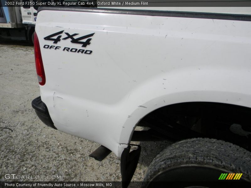 Oxford White / Medium Flint 2002 Ford F350 Super Duty XL Regular Cab 4x4