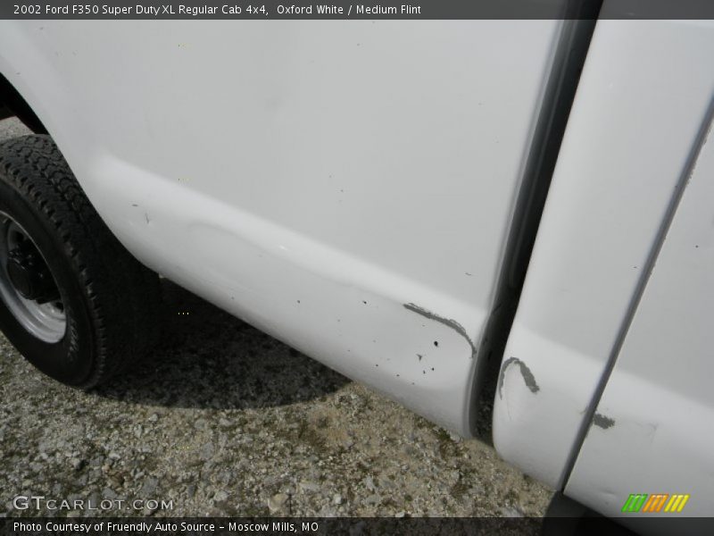 Oxford White / Medium Flint 2002 Ford F350 Super Duty XL Regular Cab 4x4