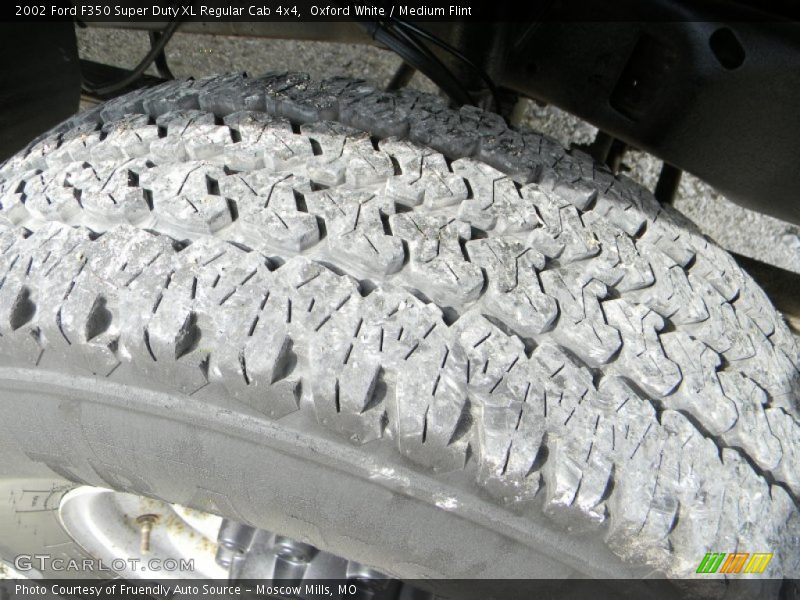 Oxford White / Medium Flint 2002 Ford F350 Super Duty XL Regular Cab 4x4