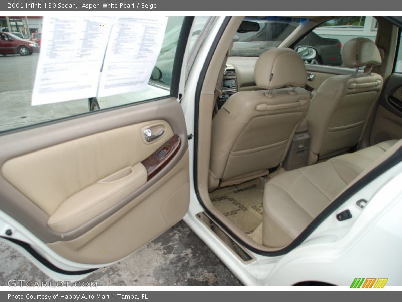 Aspen White Pearl / Beige 2001 Infiniti I 30 Sedan