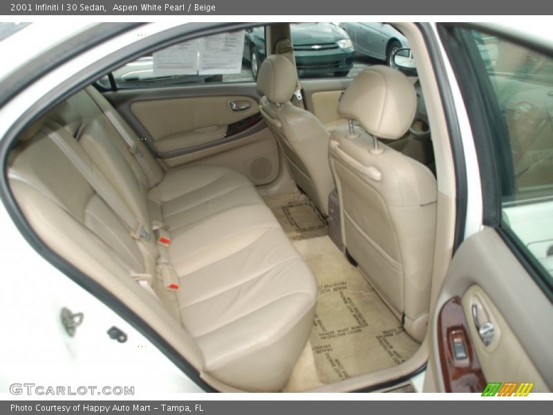 Aspen White Pearl / Beige 2001 Infiniti I 30 Sedan