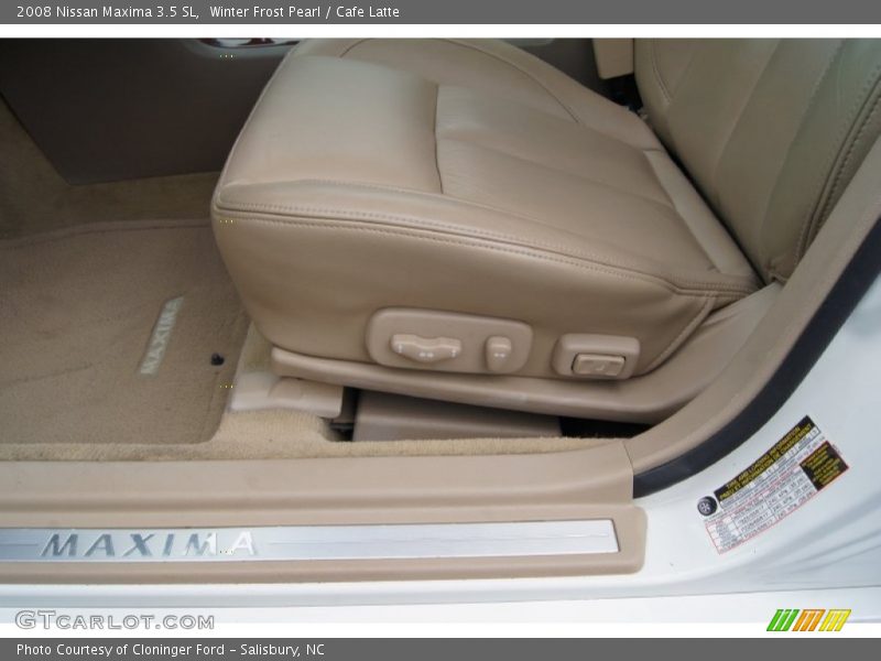 Front Seat of 2008 Maxima 3.5 SL