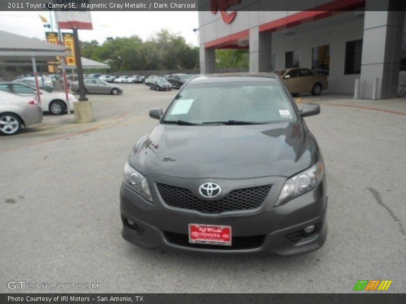 Magnetic Gray Metallic / Dark Charcoal 2011 Toyota Camry SE