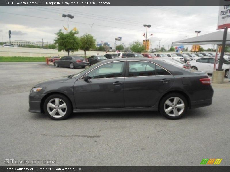Magnetic Gray Metallic / Dark Charcoal 2011 Toyota Camry SE