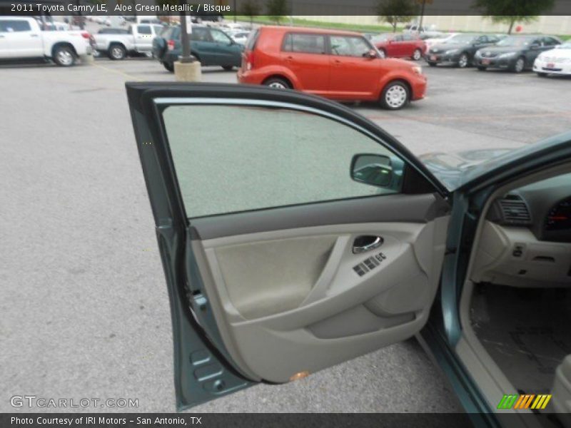 Aloe Green Metallic / Bisque 2011 Toyota Camry LE