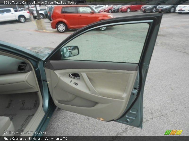 Aloe Green Metallic / Bisque 2011 Toyota Camry LE