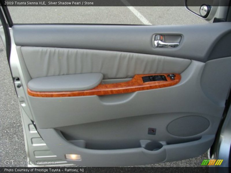Silver Shadow Pearl / Stone 2009 Toyota Sienna XLE