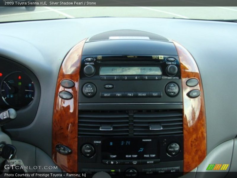 Silver Shadow Pearl / Stone 2009 Toyota Sienna XLE