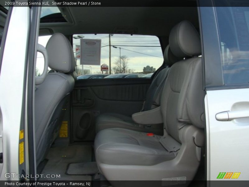 Silver Shadow Pearl / Stone 2009 Toyota Sienna XLE