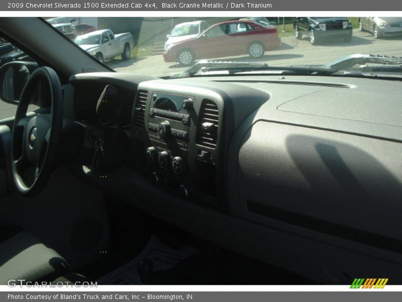 Black Granite Metallic / Dark Titanium 2009 Chevrolet Silverado 1500 Extended Cab 4x4