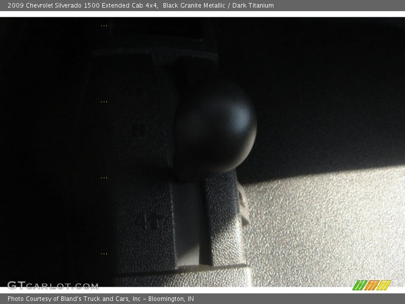 Black Granite Metallic / Dark Titanium 2009 Chevrolet Silverado 1500 Extended Cab 4x4