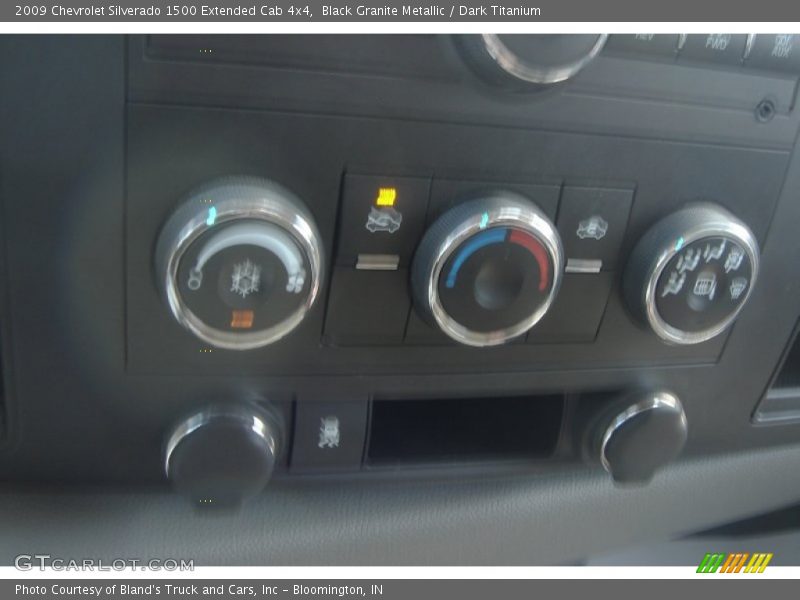 Black Granite Metallic / Dark Titanium 2009 Chevrolet Silverado 1500 Extended Cab 4x4