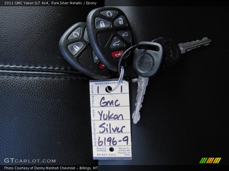 Pure Silver Metallic / Ebony 2011 GMC Yukon SLT 4x4
