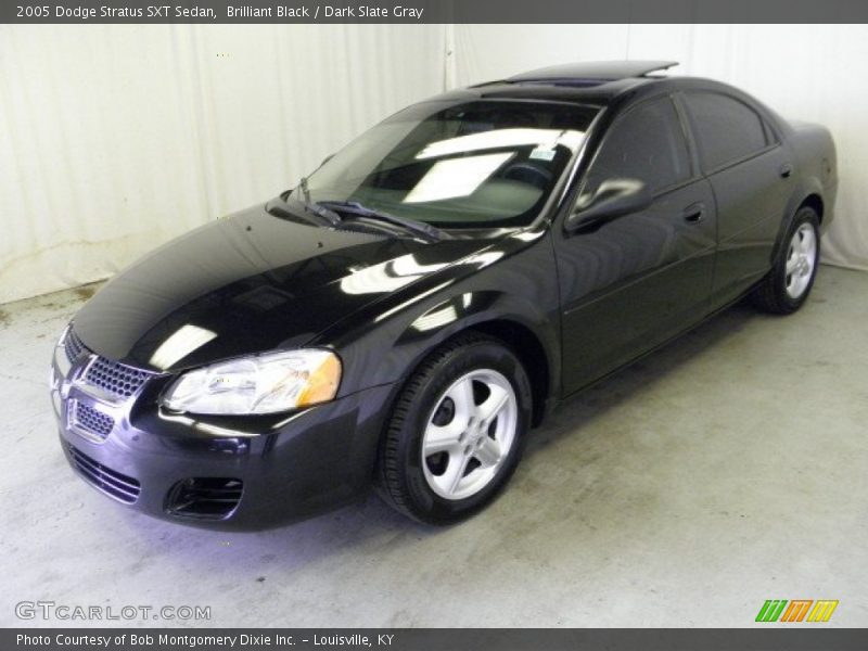 Brilliant Black / Dark Slate Gray 2005 Dodge Stratus SXT Sedan