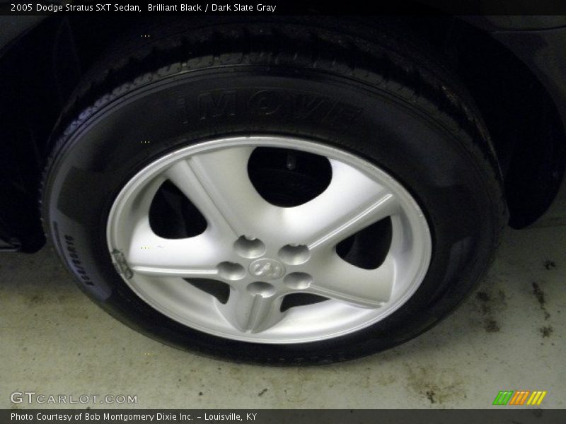 Brilliant Black / Dark Slate Gray 2005 Dodge Stratus SXT Sedan