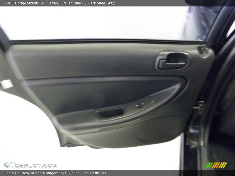 Brilliant Black / Dark Slate Gray 2005 Dodge Stratus SXT Sedan