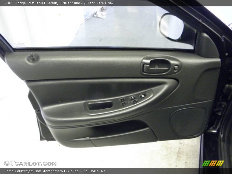 Brilliant Black / Dark Slate Gray 2005 Dodge Stratus SXT Sedan