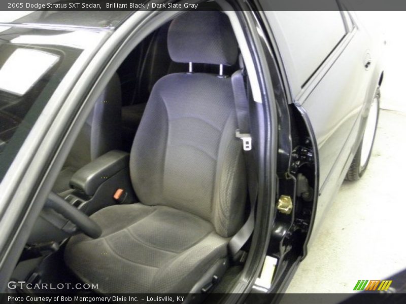 Brilliant Black / Dark Slate Gray 2005 Dodge Stratus SXT Sedan