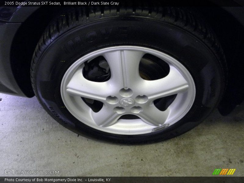 Brilliant Black / Dark Slate Gray 2005 Dodge Stratus SXT Sedan