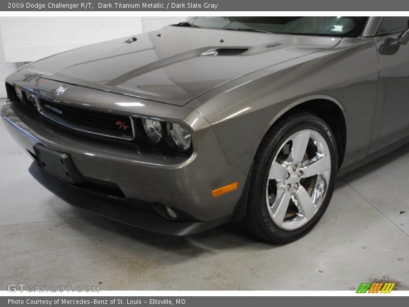 Dark Titanium Metallic / Dark Slate Gray 2009 Dodge Challenger R/T