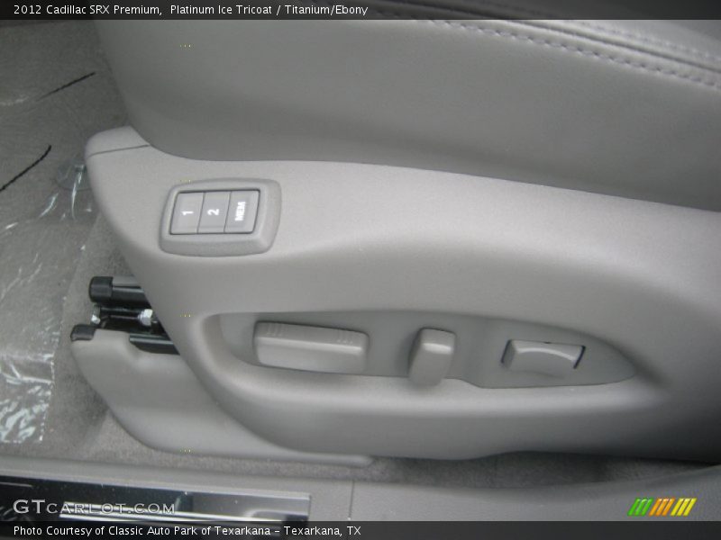Platinum Ice Tricoat / Titanium/Ebony 2012 Cadillac SRX Premium
