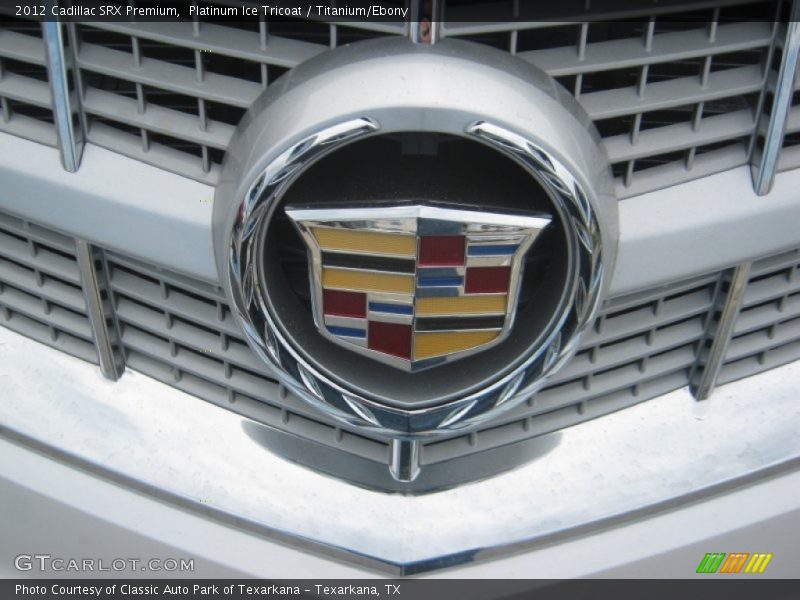 Platinum Ice Tricoat / Titanium/Ebony 2012 Cadillac SRX Premium