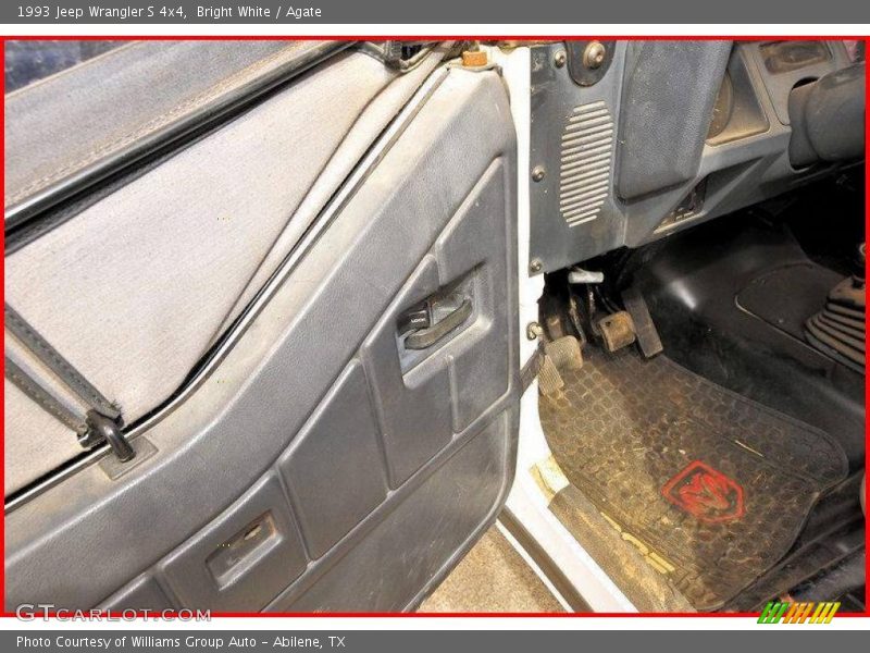 Bright White / Agate 1993 Jeep Wrangler S 4x4