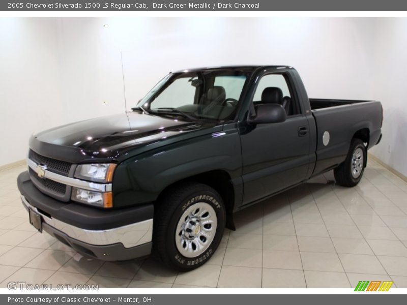 Dark Green Metallic / Dark Charcoal 2005 Chevrolet Silverado 1500 LS Regular Cab