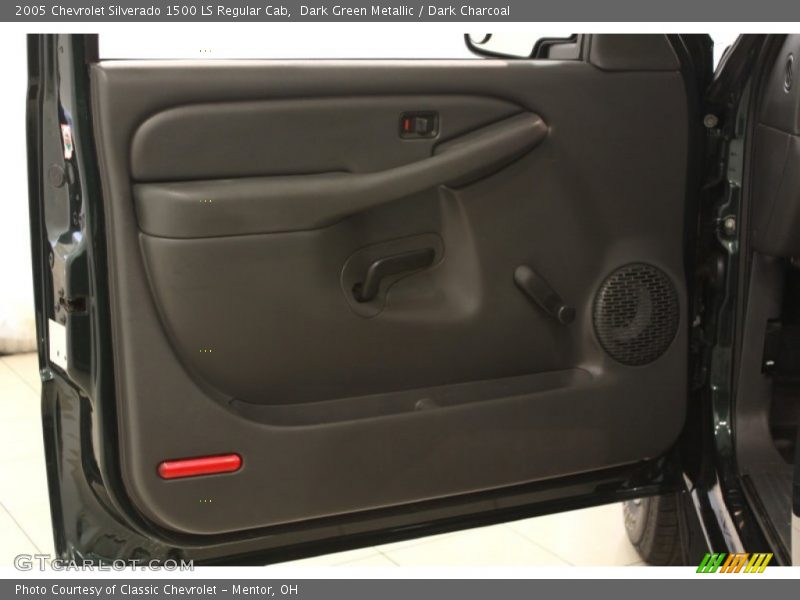 Dark Green Metallic / Dark Charcoal 2005 Chevrolet Silverado 1500 LS Regular Cab